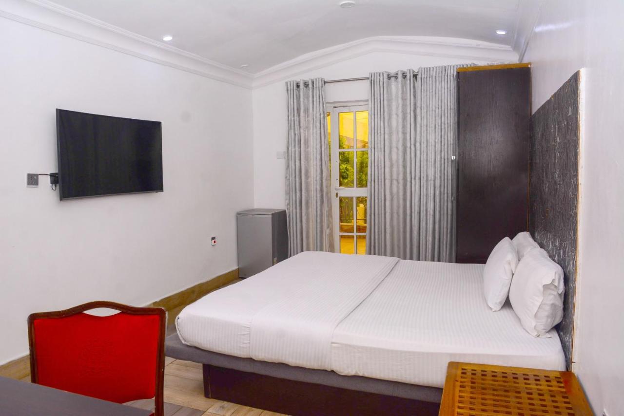 Connecting Lagos Suites Extérieur photo
