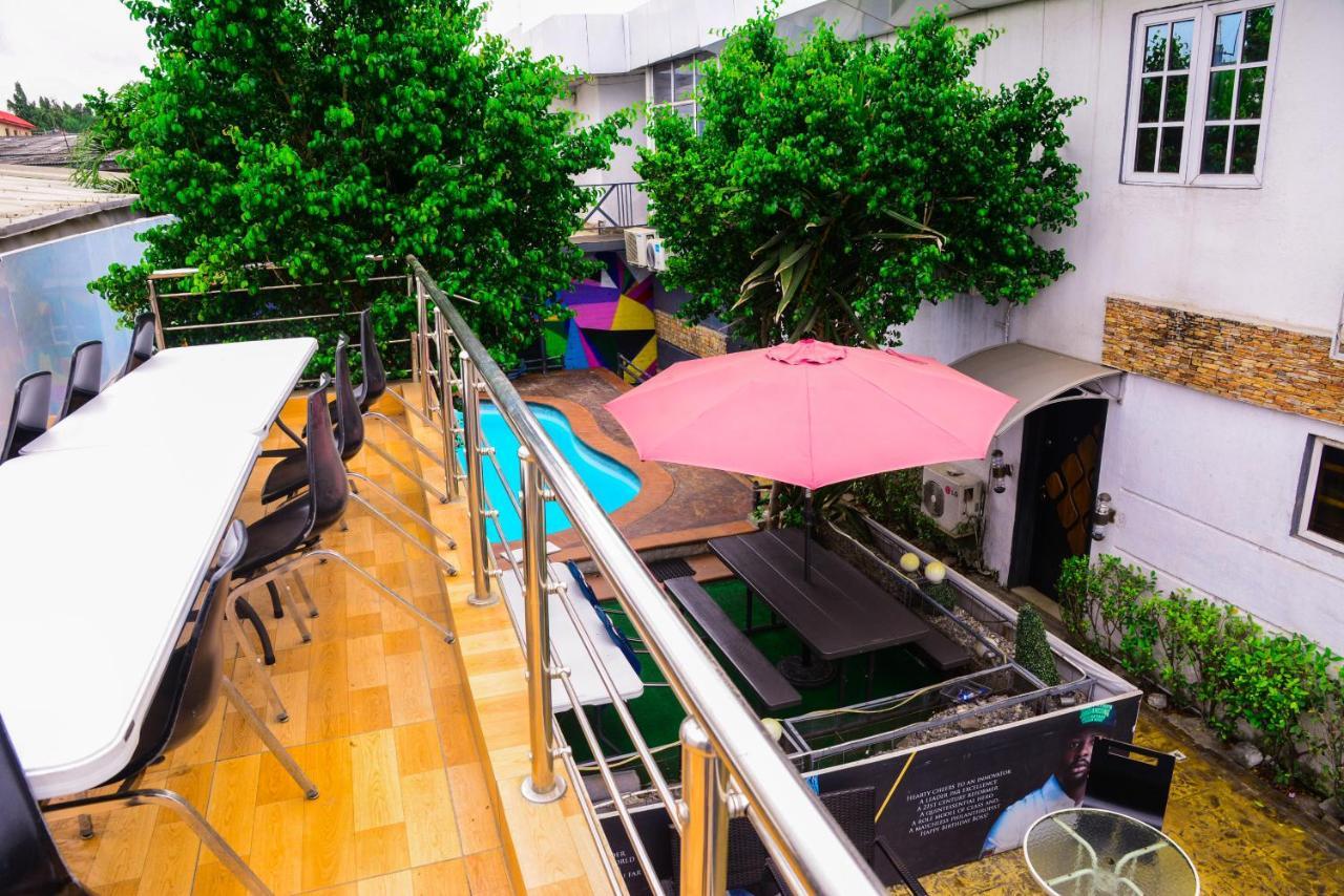Connecting Lagos Suites Extérieur photo